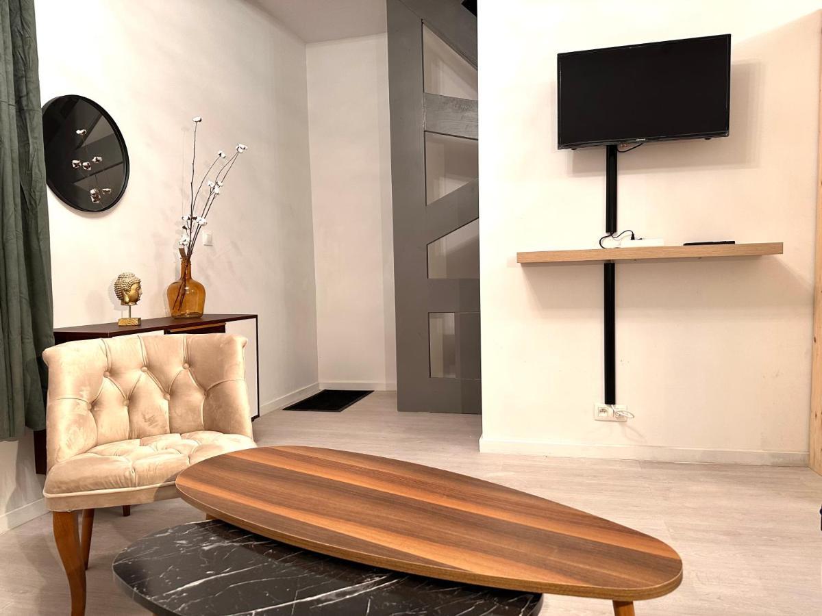 La Little House De Dinant - Esc'Appart Bagian luar foto
