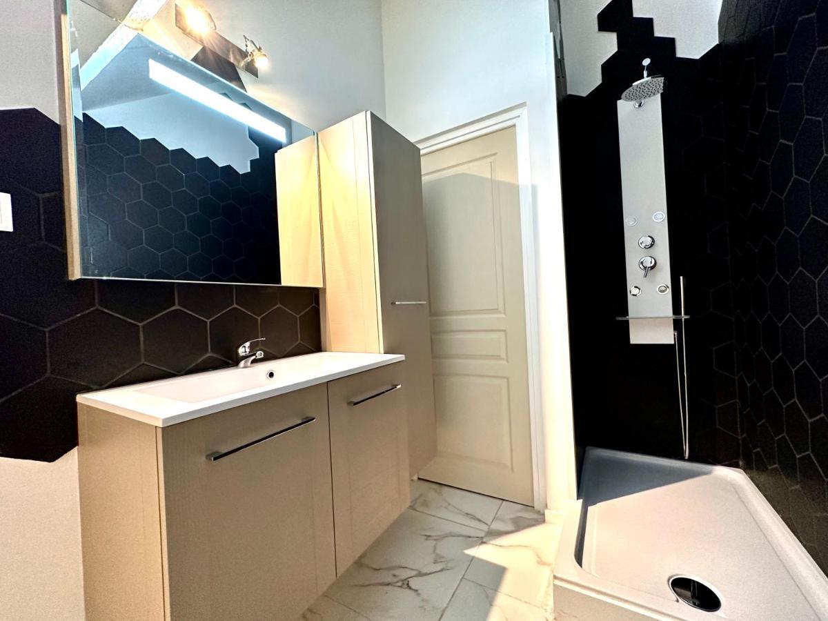 La Little House De Dinant - Esc'Appart Bagian luar foto
