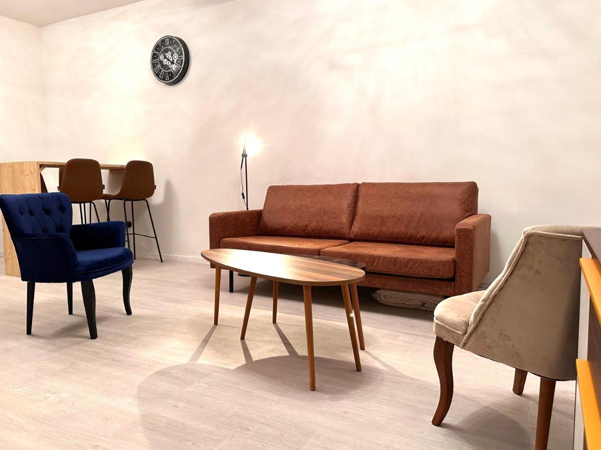 La Little House De Dinant - Esc'Appart Bagian luar foto