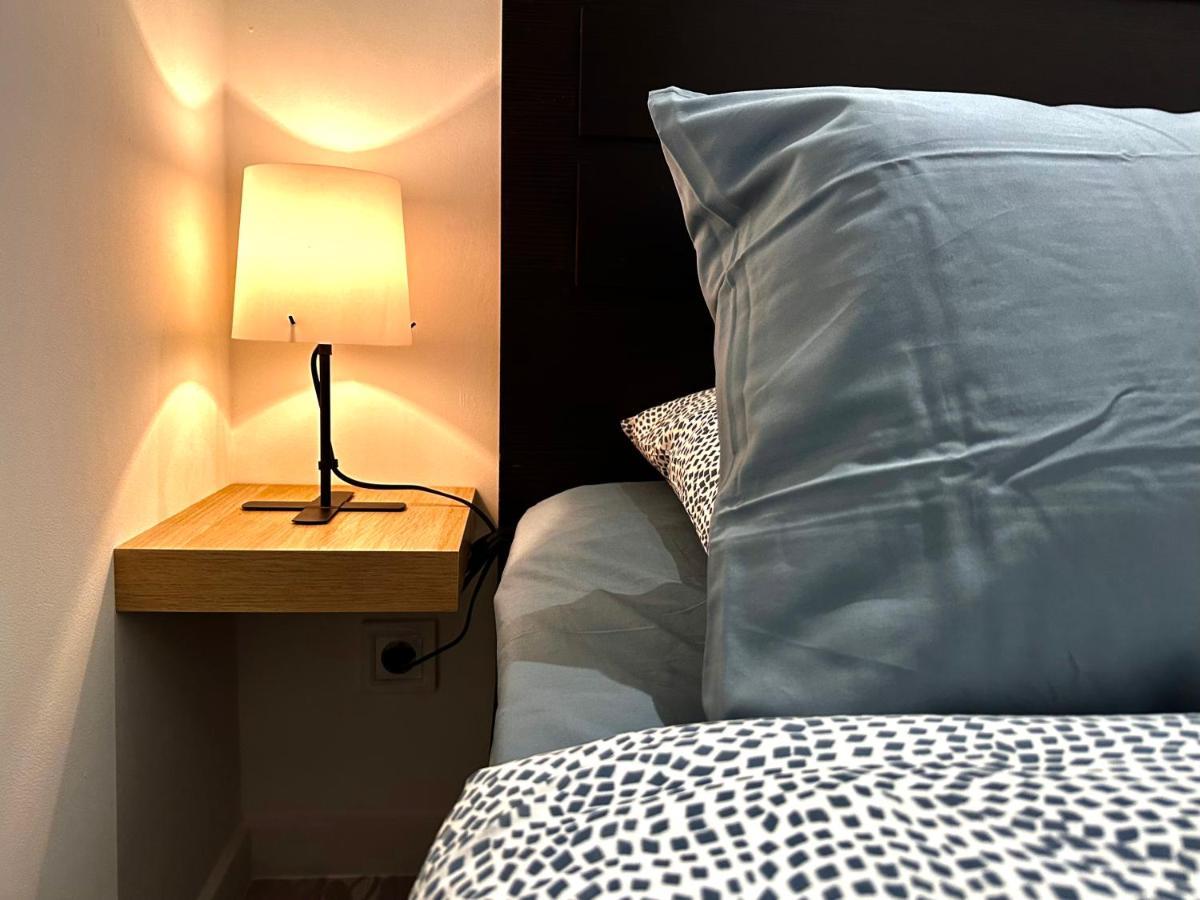 La Little House De Dinant - Esc'Appart Bagian luar foto